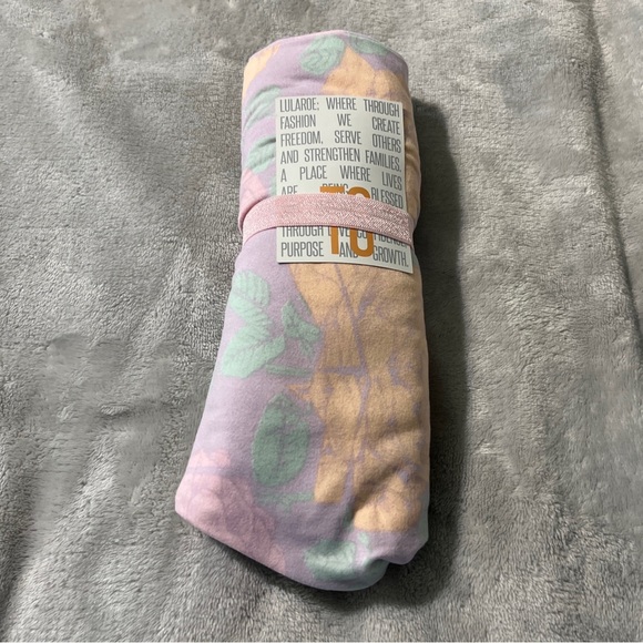 NWT NEW LuLaRoe LLR Leggings Lilac Lavender Peach Roses TC 10-16 Soft Leggings - Picture 2 of 7